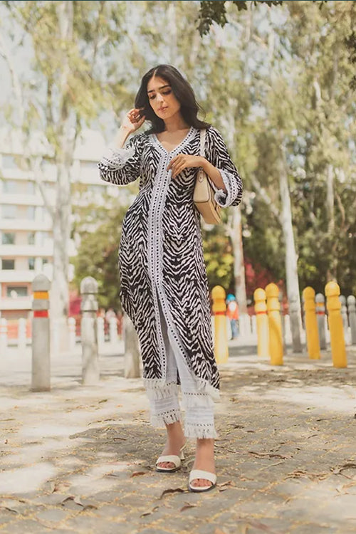 Amaira Pakistani Kurta Set