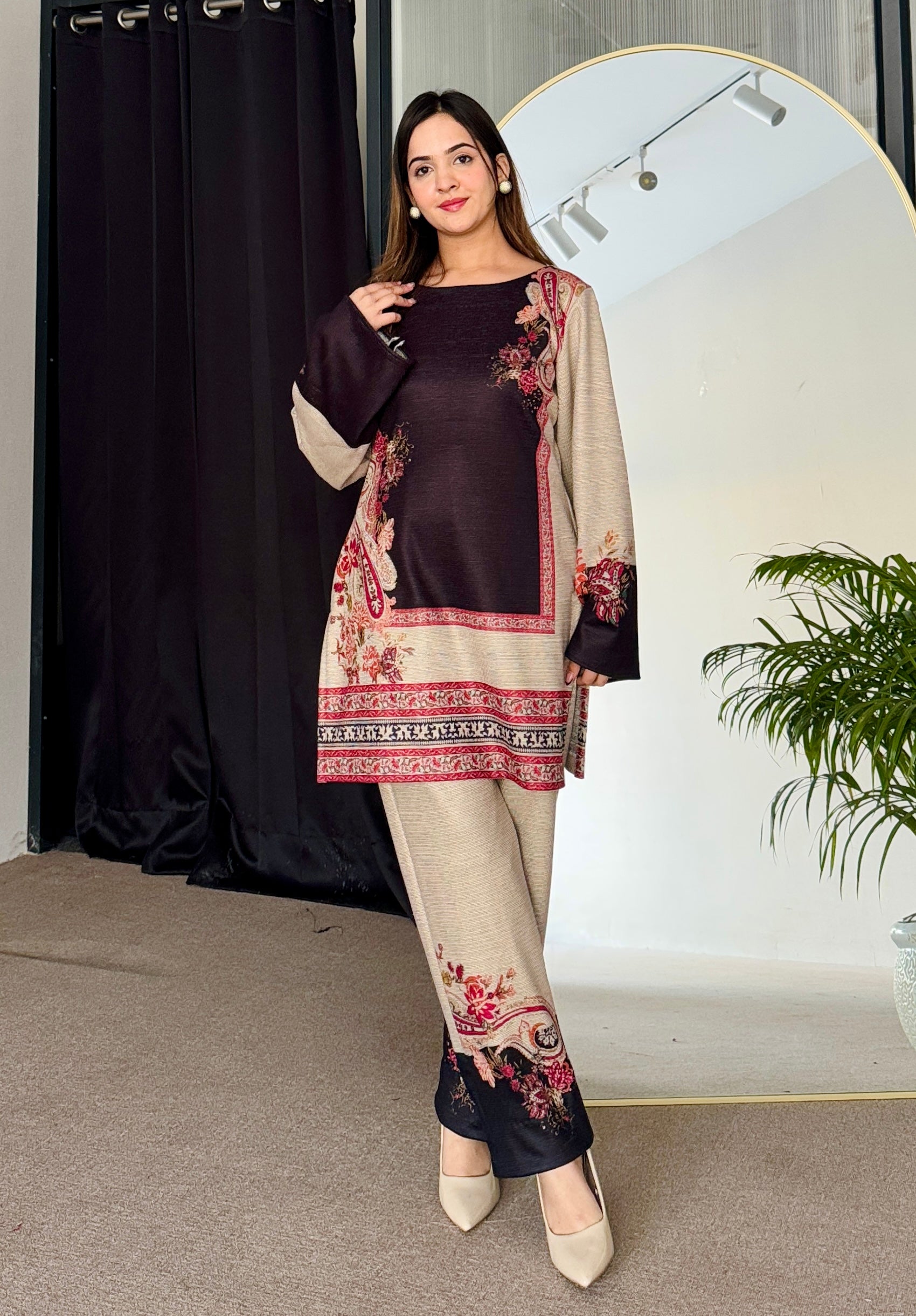 Beige Black Winter Fusion Set