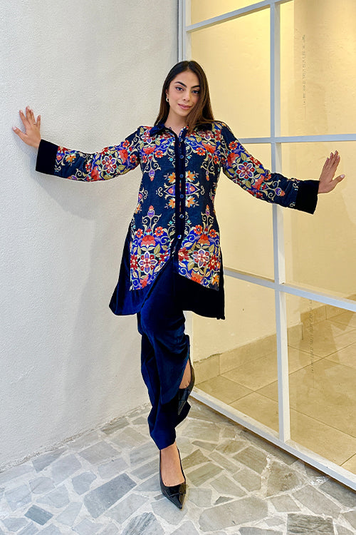 Classy Blue Velvet Fusion Set