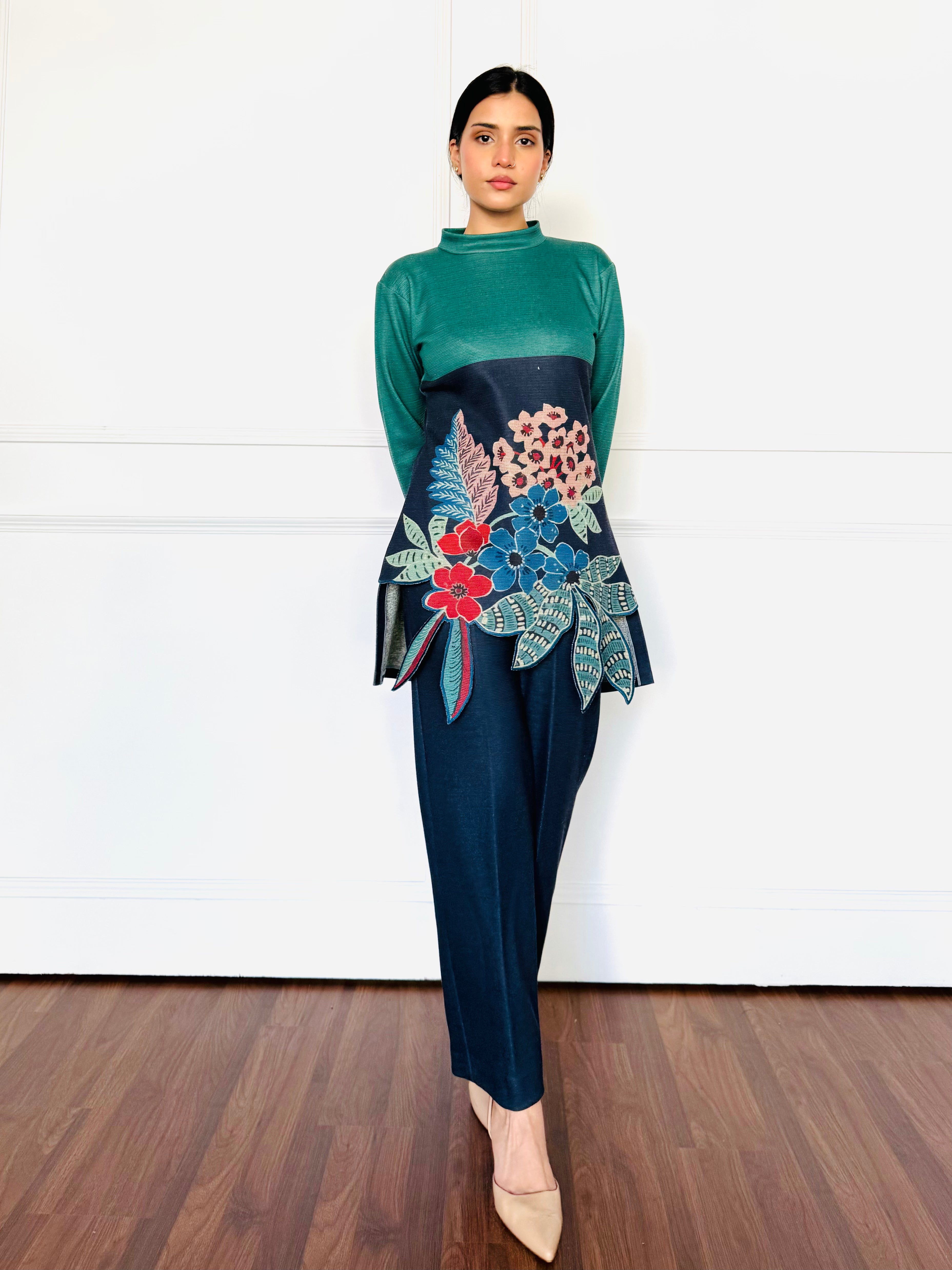 Green & Blue Cutwork Woollen Co-ord Set