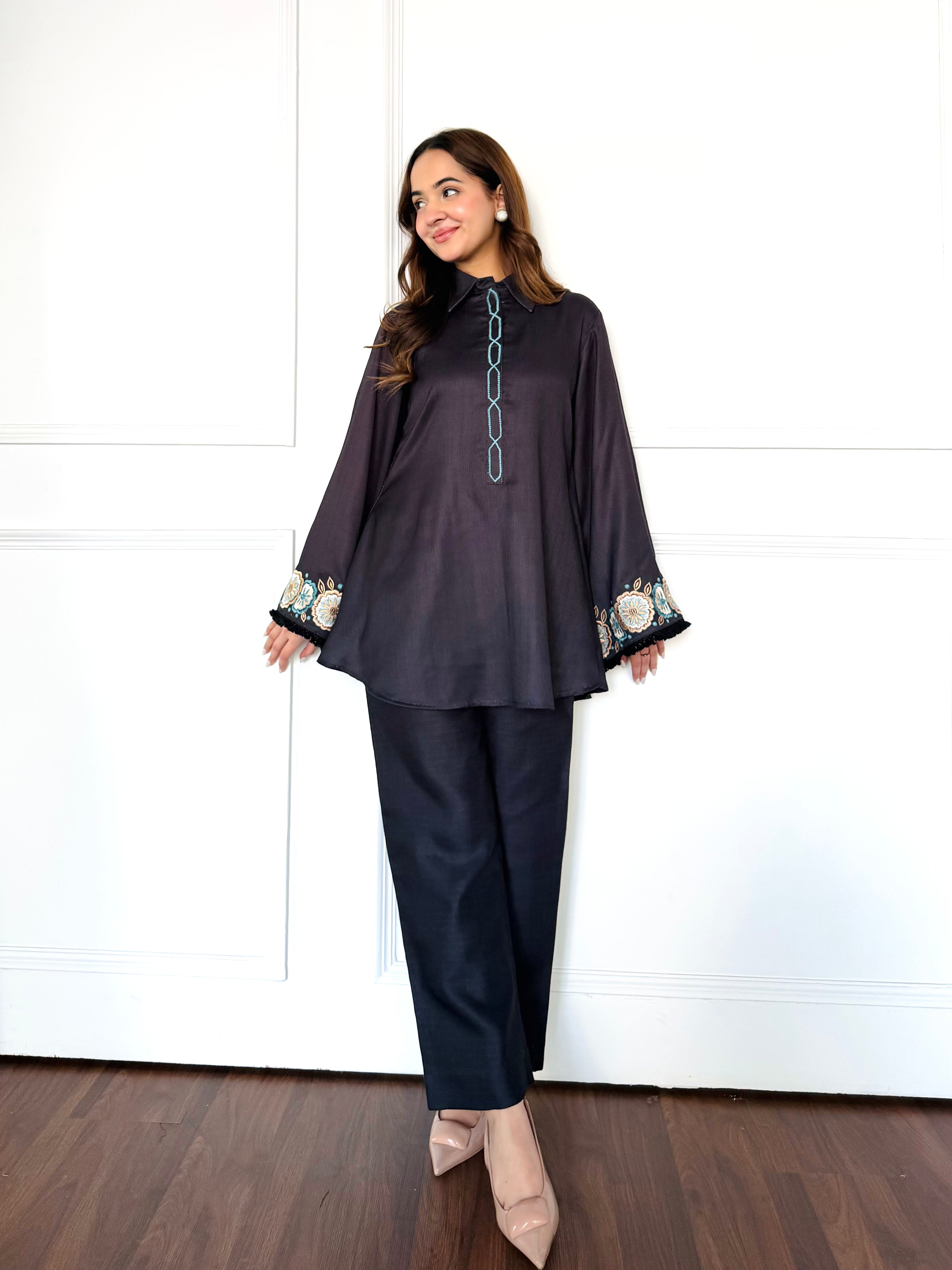 Noor-e-Black Embroidered Kurta Set