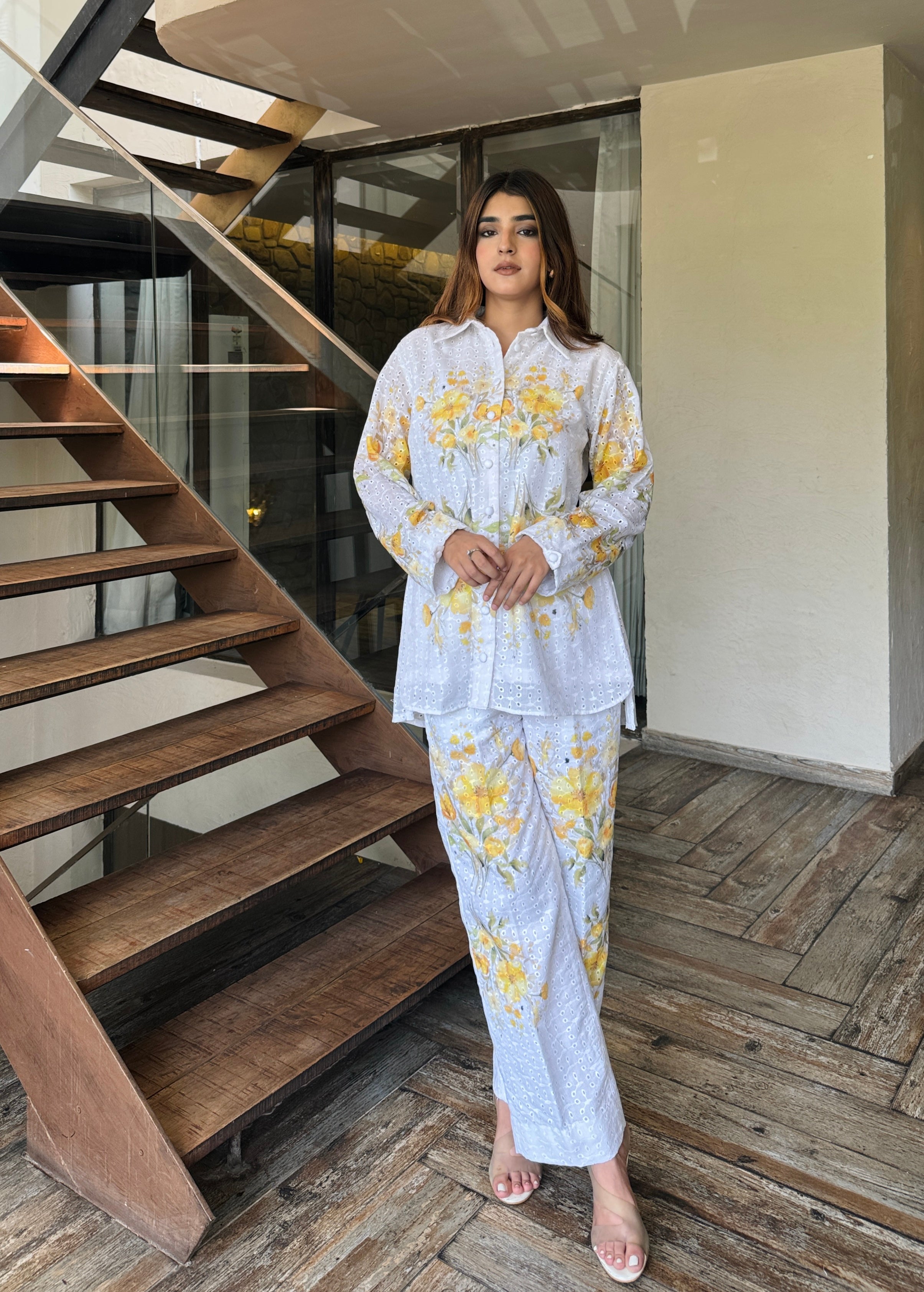 White & yellow Schiffi Coord