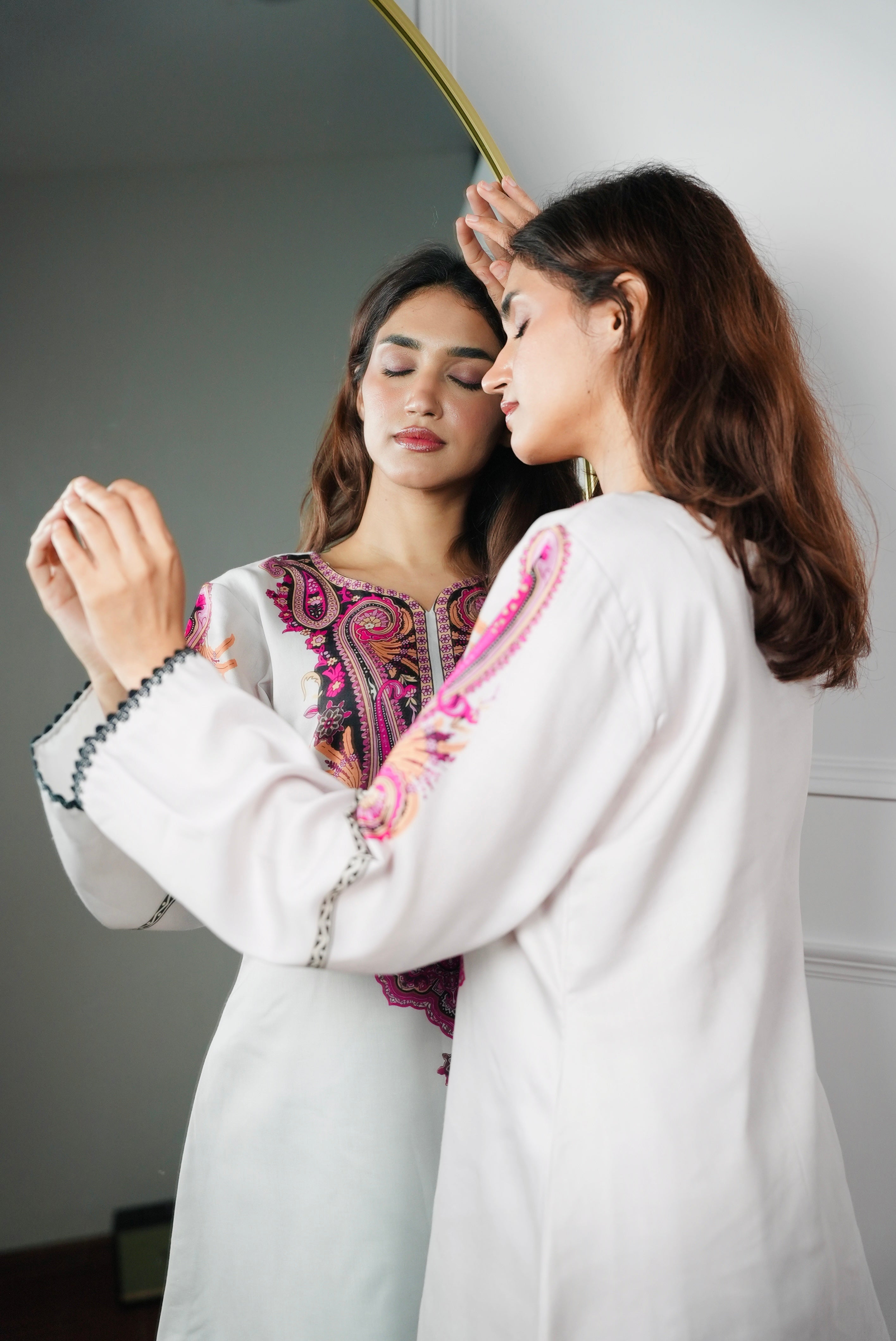 Pearl Paisley Kurta Set
