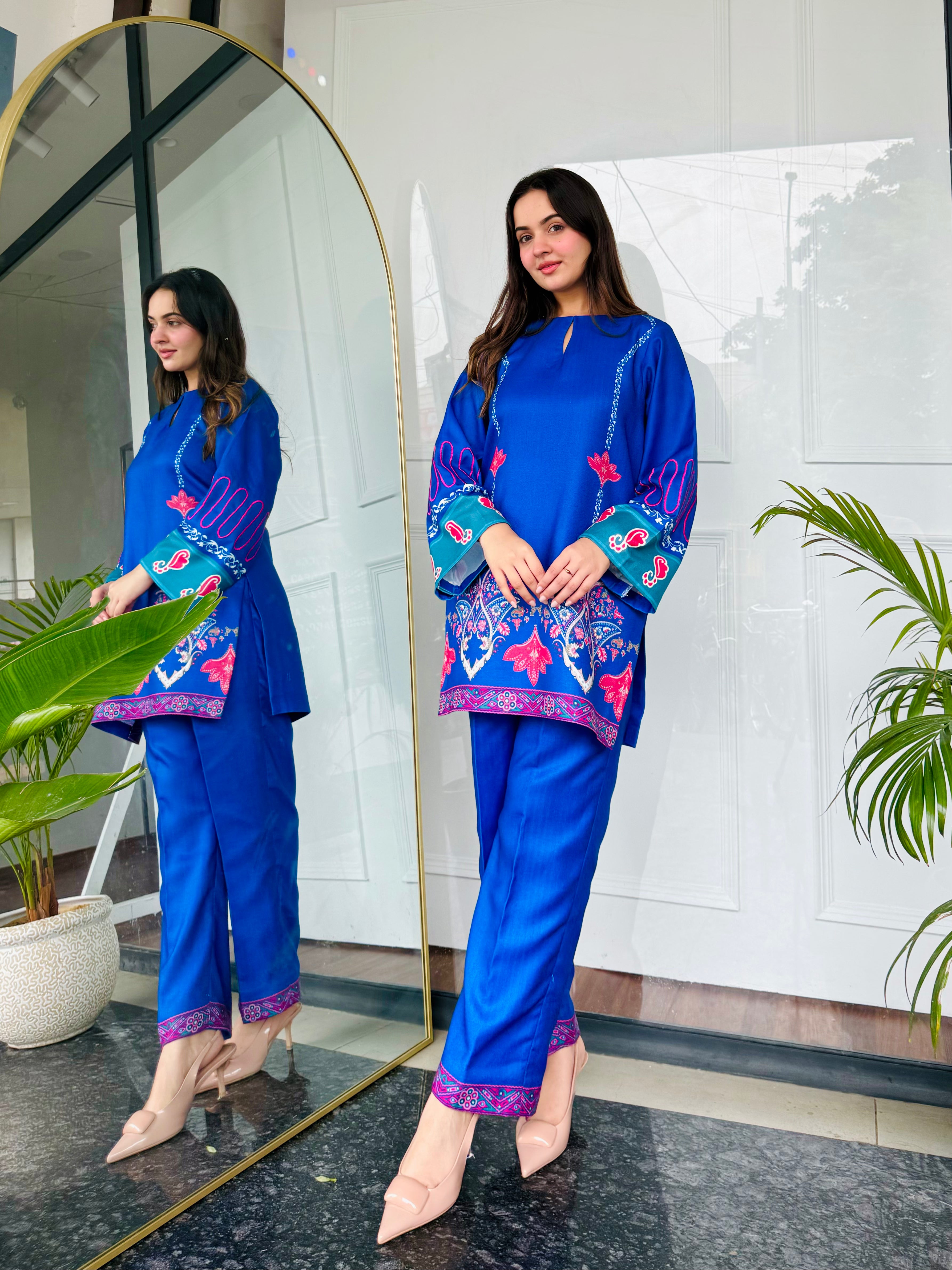 Neel Gulabi Kurta Set
