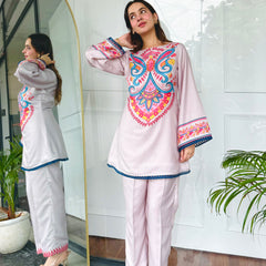 Noor-e-Rang Kurta Set