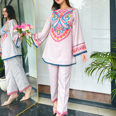 Noor-e-Rang Kurta Set