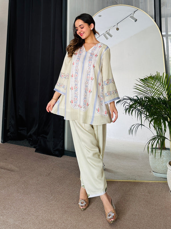 Pista Noor Kurta Set