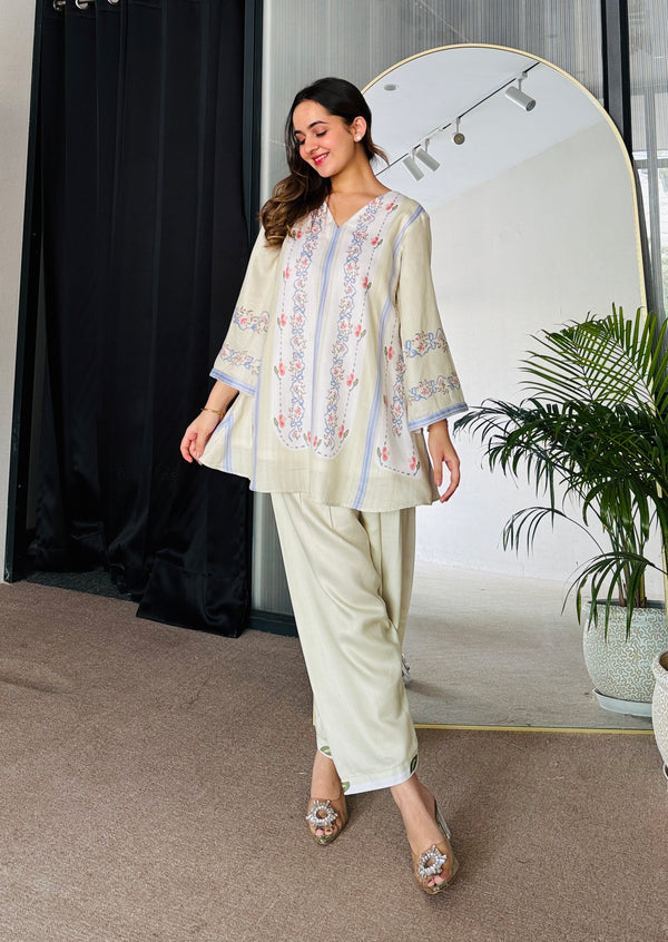 Pista Noor Kurta Set