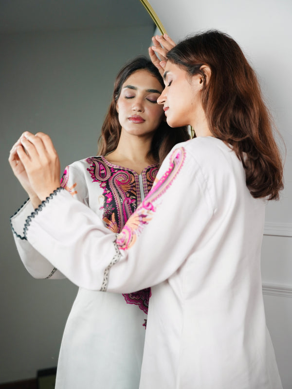 Pearl Paisley Kurta Set