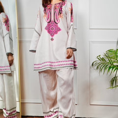 Pearl Paisley Kurta Set