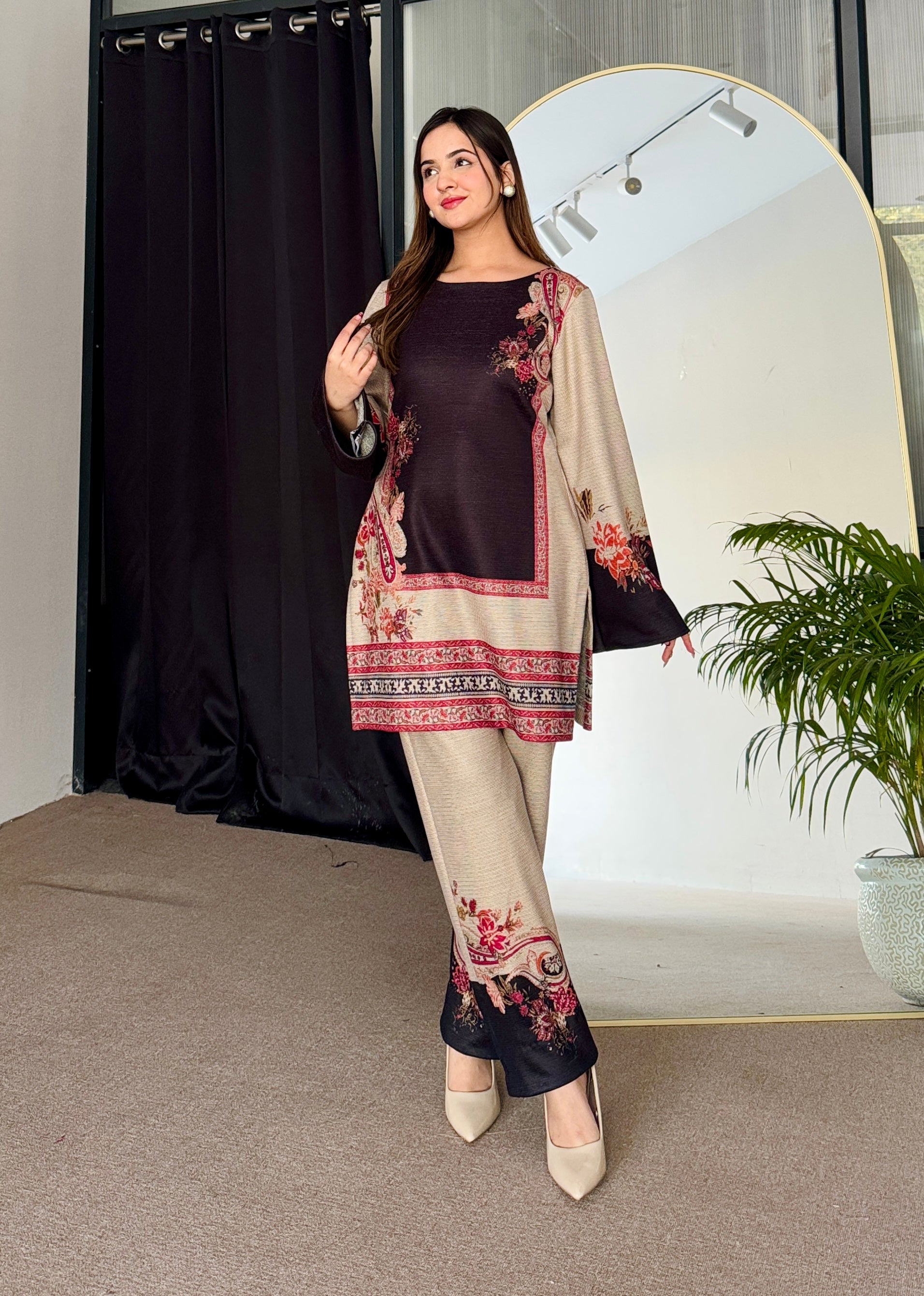 Beige Black Winter Fusion Set