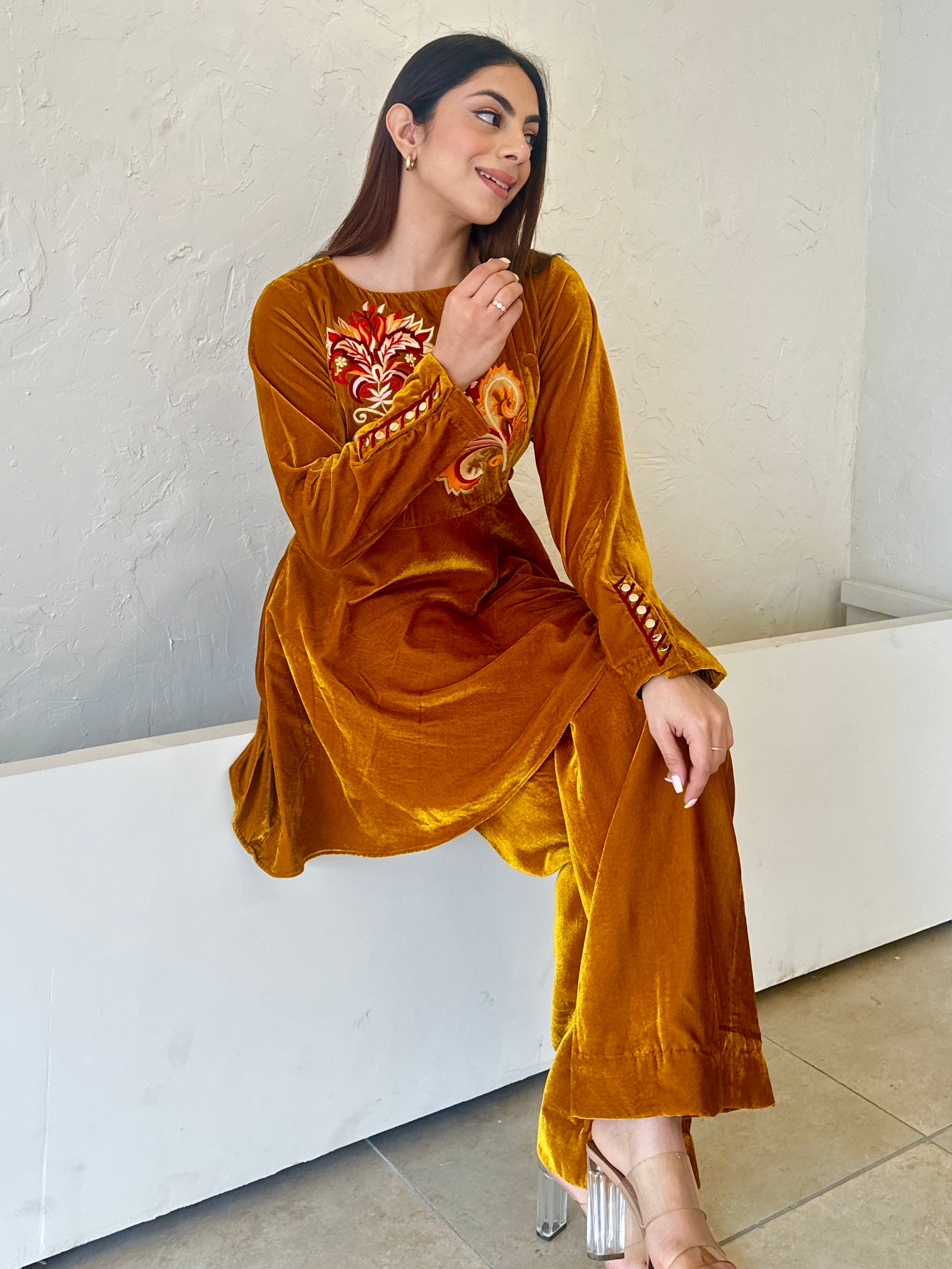 Feriha Mustard Velvet Embroidered Set